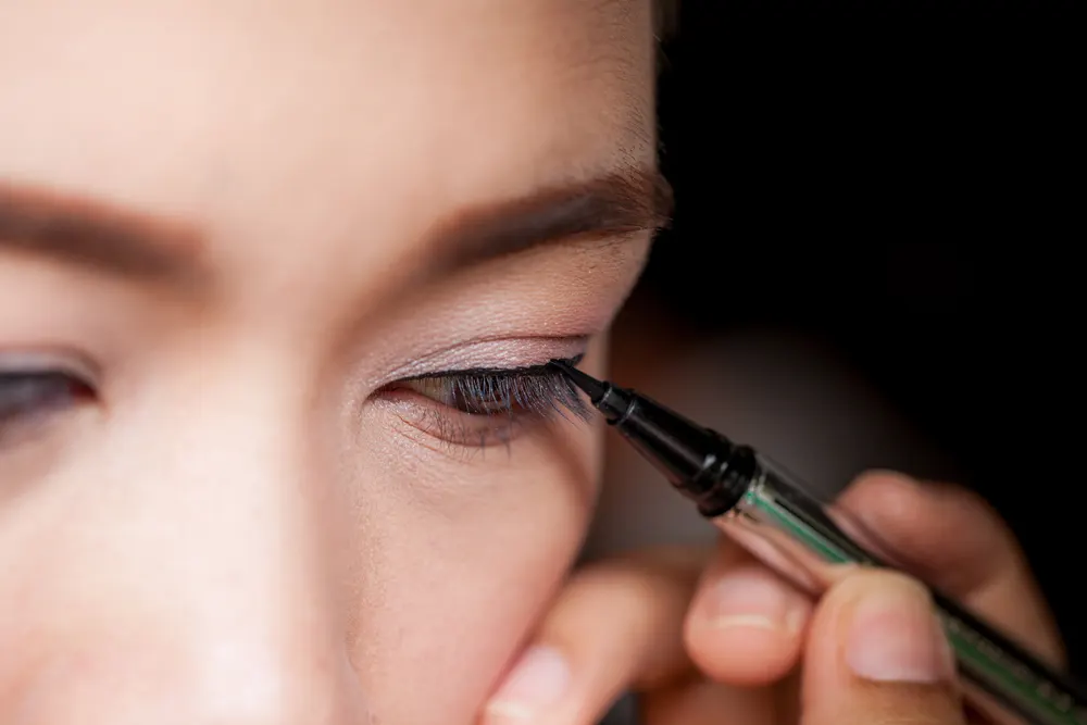 eyeliner apply tips